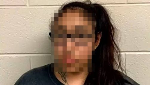 A mulher responderá em liberdade condicional pelos crimes sexuais