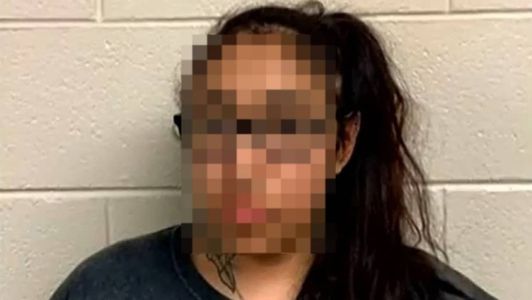 A mulher responderá em liberdade condicional pelos crimes sexuais