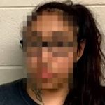 Mulher faz acordo e ganha liberdade após confessar crimes sexuais com menor nos Estados Unidos