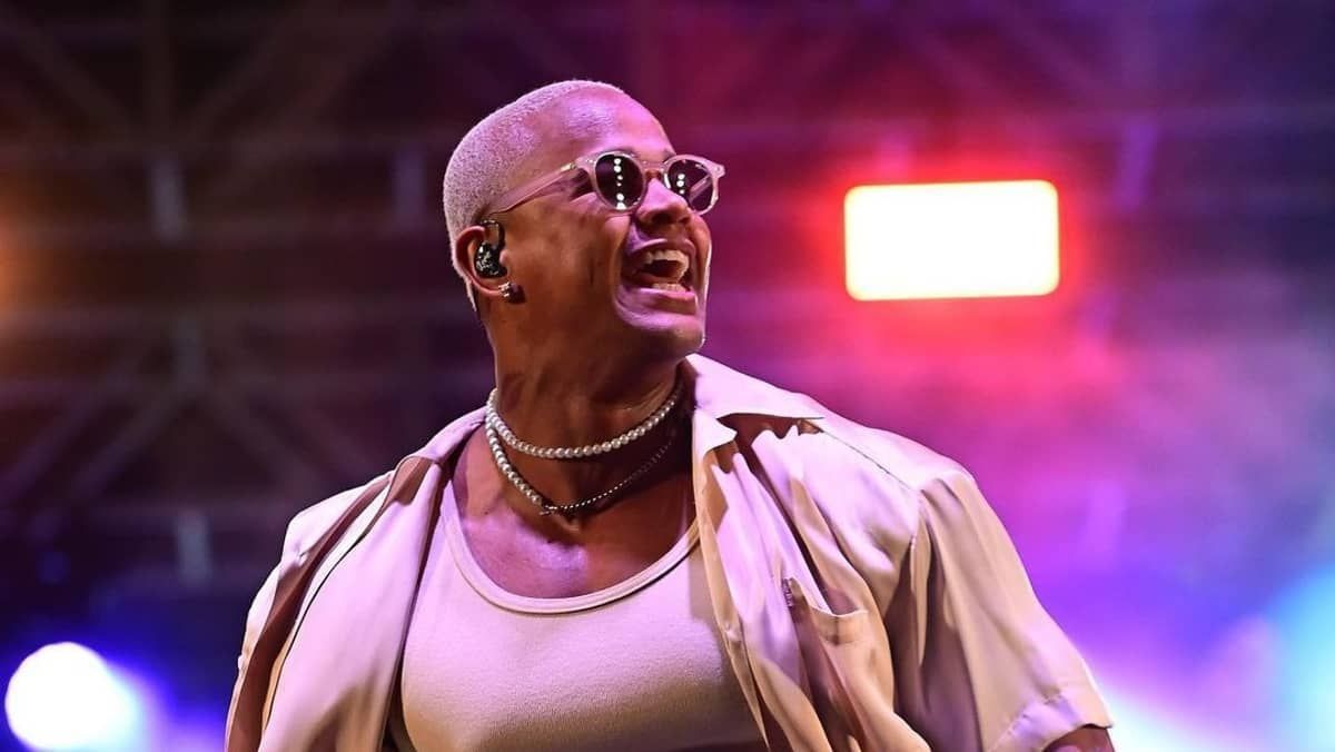 Léo Santana agradece Belo Horizonte por show no carnaval 