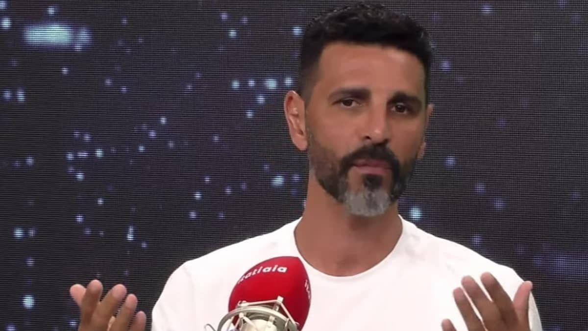 Leandro Guerreiro, ex-Cruzeiro, desaprova aparência do novo Raposão: 'não ficou legal'