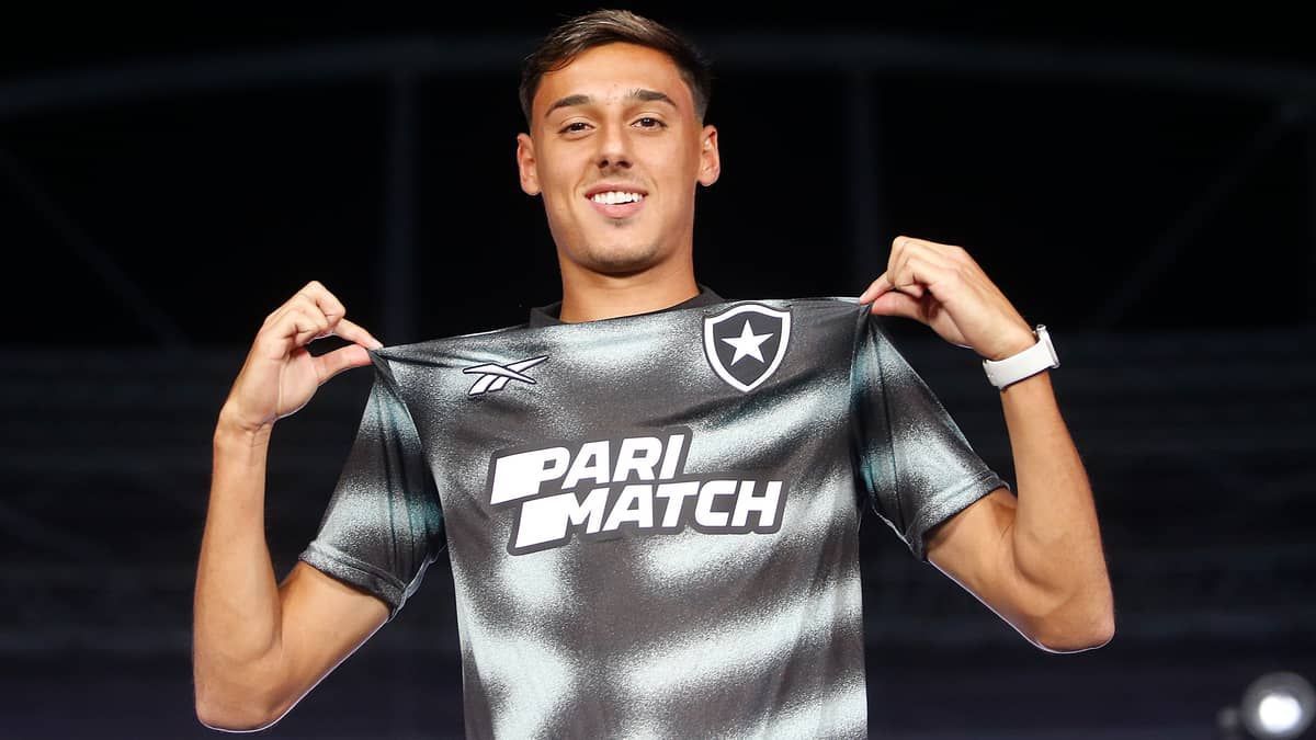 Um fato no vazamento dos uniformes do Botafogo que foi celebrado internamente