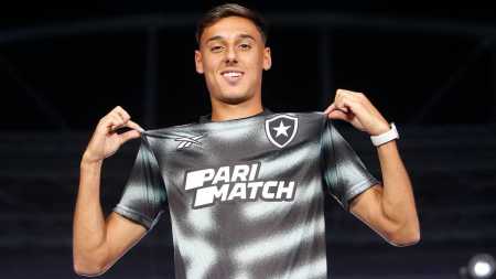A nova camisa de treino do Botafogo