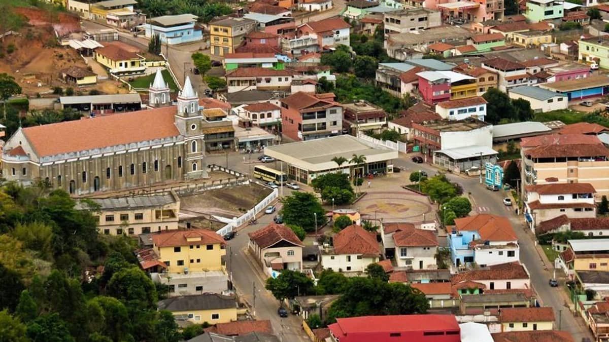 Idoso é agredido por ladrão após dizer que não tinha dinheiro
