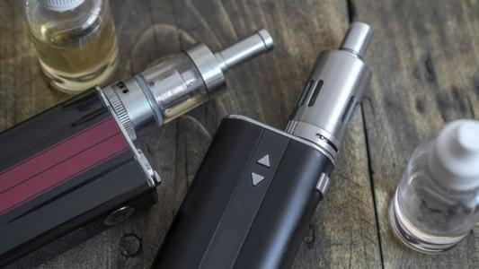 A OMS reforça que criar espaços livres de fumo é importante para que as pessoas respirem um ar mais limpo