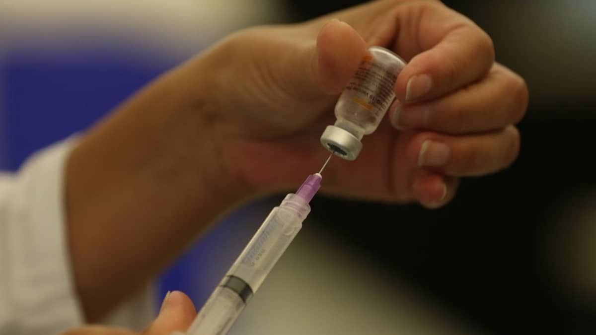 Covid-19: Ministério da Saúde recomenda dose de reforço a partir dos 5 anos