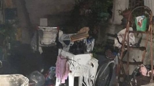 A parte externa foi tomada pelo fogo