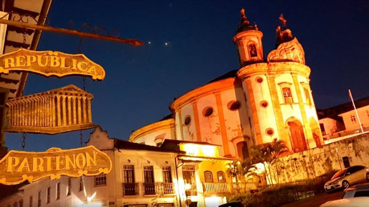 Estudante de Ouro Preto é acusado de desviar meio milhão da República onde morava
