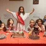 Menina viraliza ao fazer festa de aniversário com tema Jesus Cristo; confira  