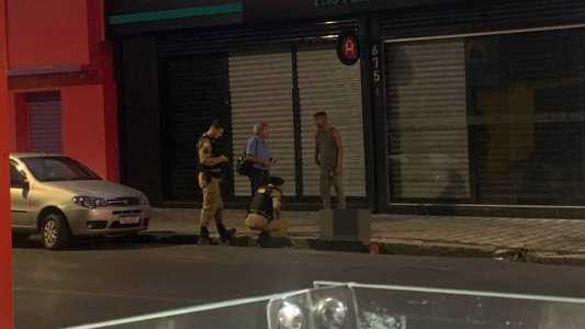 A perícia da polícia civil investiga as causas da morte