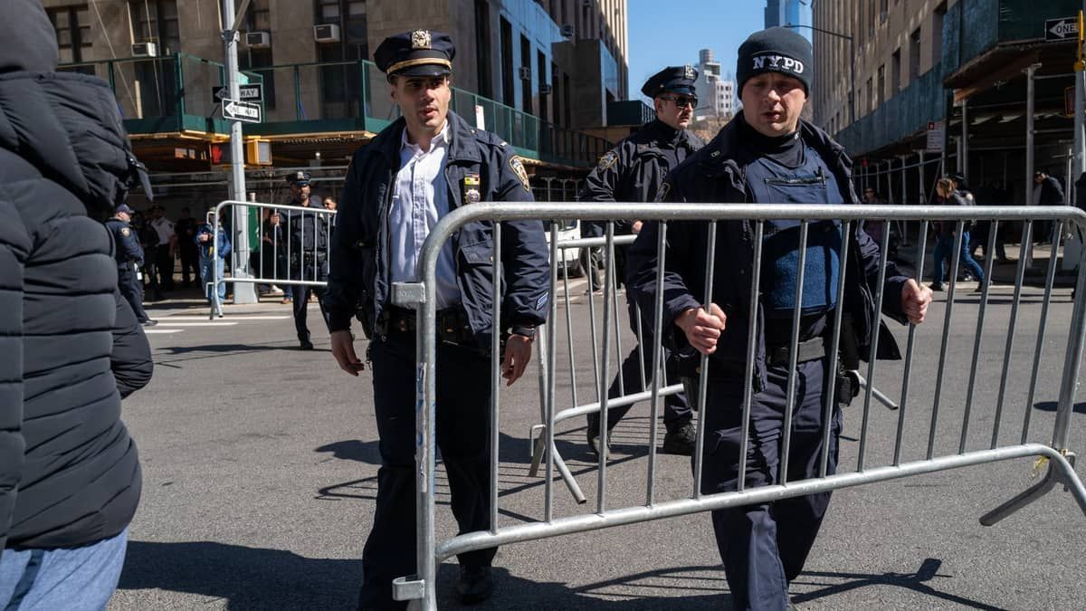Nova York está em alerta para possível indiciamento de Trump