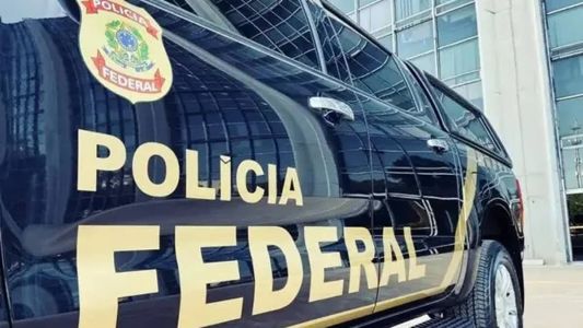 A Polícia Federal investiga servidores públicos municipais na Bahia por superfaturamento de contatos e desvio de dinheiro