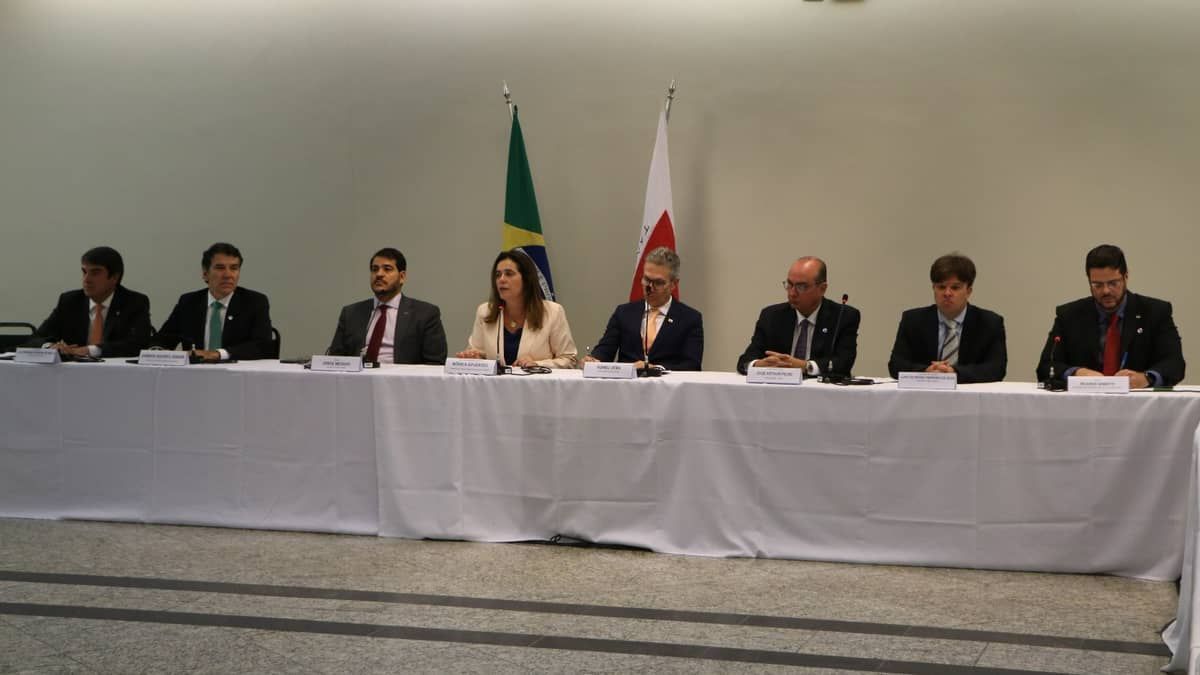 Zema diz que Acordo de Brumadinho é exemplo para repactuação de Mariana