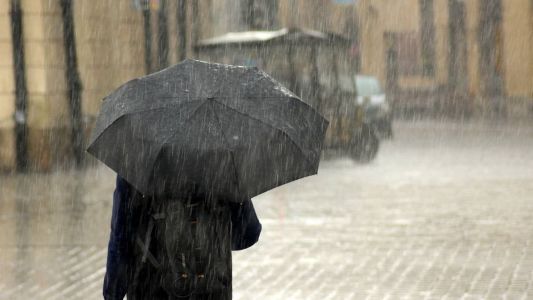 A previsão é de pancadas de chuva de até 20 mm na capital