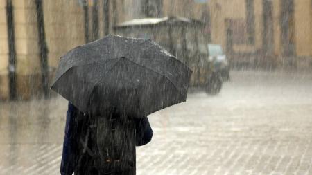 A previsão é de pancadas de chuva de até 20 mm na capital