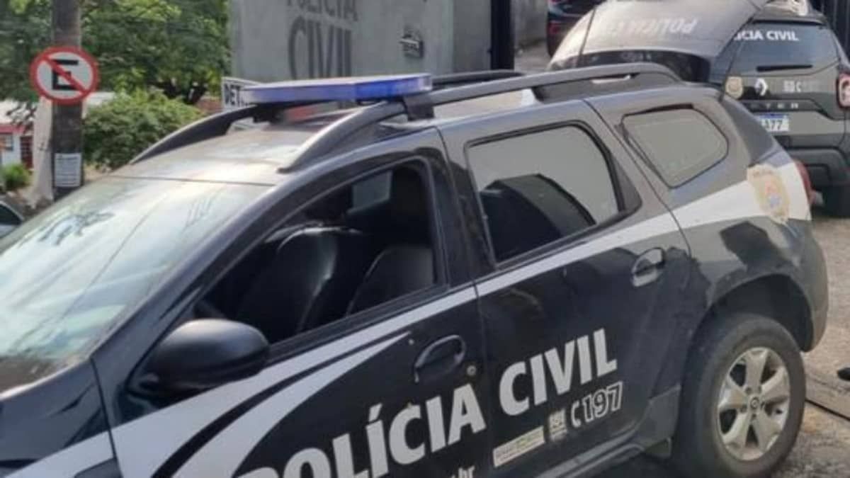Mulher é presa suspeita de ameaçar pais do ex para saber localização do homem após término