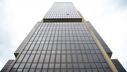A projeção das instituições financeiras para o crescimento da economia brasileira neste ano variou de 2,85% para 2,84%