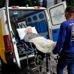 Família de idosa de 105 anos precisa contratar ambulância para fazer prova de vida no Banco do Brasil em BH
