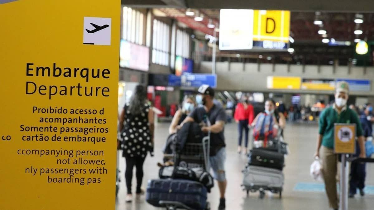 Máscaras não são mais obrigatórias em aeroportos e aviões, decide Anvisa