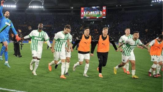A Roma teve um jogador expulso, o que dificultou a partida