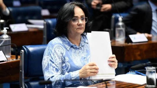 A senadora e ex-ministra Damares Alves