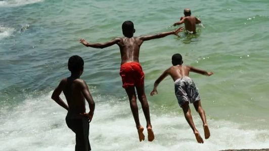 A temperatura máxima segue estável na capital fluminense e sensação térmica superou 59°C