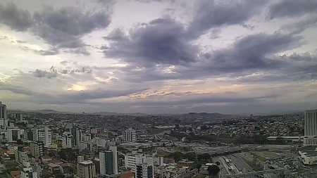 . A temperatura mínima foi de 18 °C em BH