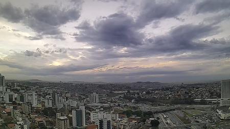 . A temperatura mínima foi de 18 °C em BH