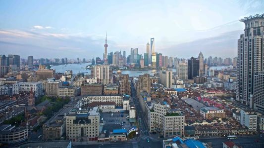 A temperatura na estação de metrô Xujiahui atingiu 36,7°C