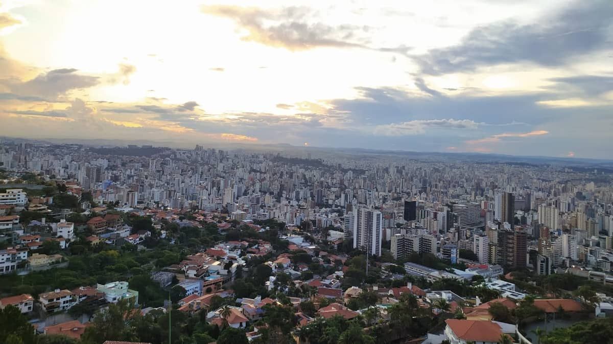 Previsão do tempo: Belo Horizonte terá noite fria e tempo seco à tarde 