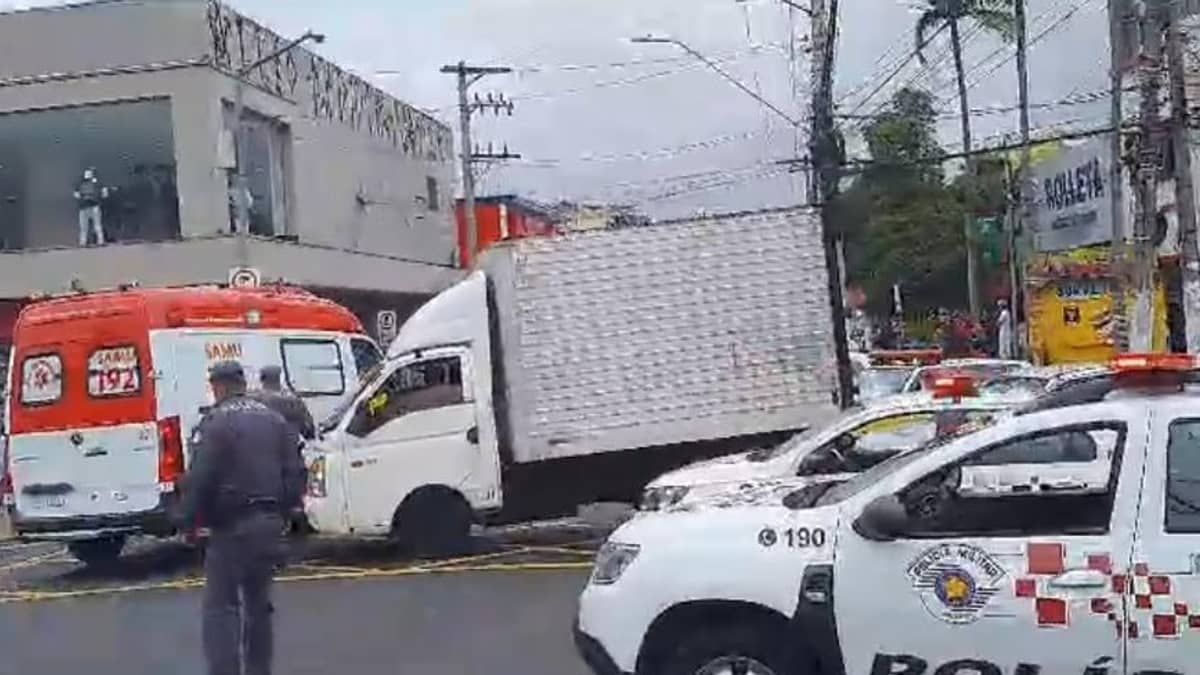 Gerente de banco morre ao ser feita de escudo durante tentativa de assalto