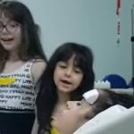 Vídeo: filhas de jovem internada por cheirar pimenta cantam para a mãe no hospital