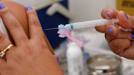 A vacina fica disponível para crianças durante todo o ano