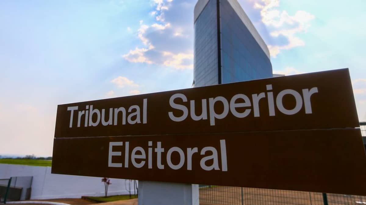 STF aprova lista tríplice para Lula escolher ministro substituto do TSE