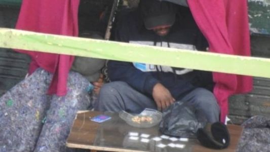 A venda de drogas foi monitorada pela polícia por alguns dias antes da operação