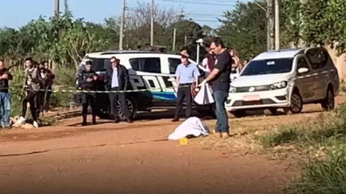Jovem é morta a facadas com filha no colo em MS; companheiro da vítima é suspeito pelo crime
