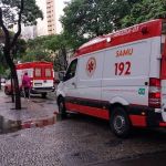 Vídeo: idosa fica ferida em queda árvore na praça Sete, no Centro de BH