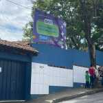 Jovem esfaqueado na porta de escola em BH não era alvo do ataque, diz polícia