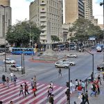 Idosa atingida na cabeça por pedaços de um prédio no Centro de BH será indenizada