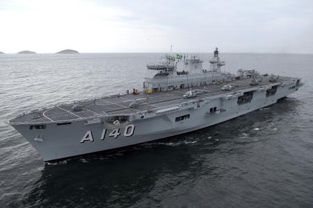 Marinha envia maior navio de guerra da América Latina para o Rio Grande do Sul | CNN Brasil