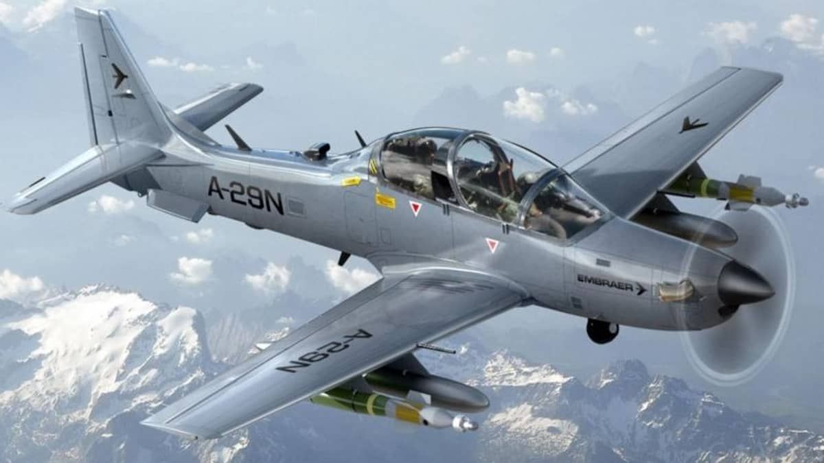 Embraer firma acordo para fabricar avião Super Tucano em Portugal