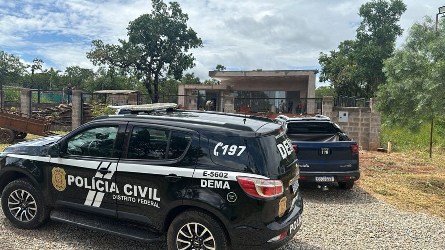 Carro atropela duas vezes ex-companheira, mãe e filha dela no DF; mulher morreu
