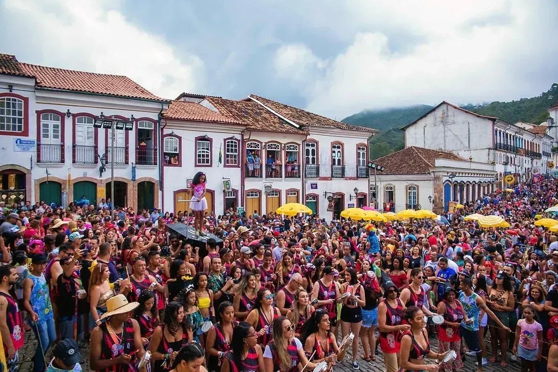Prefeitura de Ouro Preto regulamenta concessão de alvarás para o Carnaval 2025
