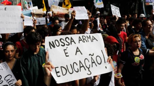 O MEC tem 30 dias para produzir um relatório com base nas sugestões dadas na consulta pública