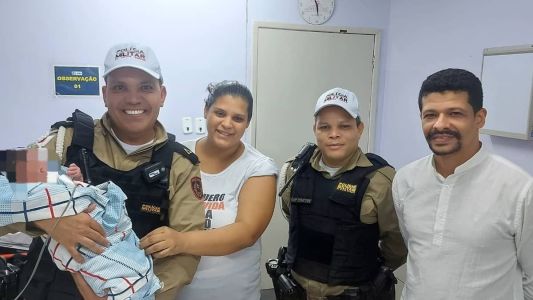 A mãe, Mariangela de Lima de Oliveira, e o bebê já estão em casa, junto do papai Fábio Júnio