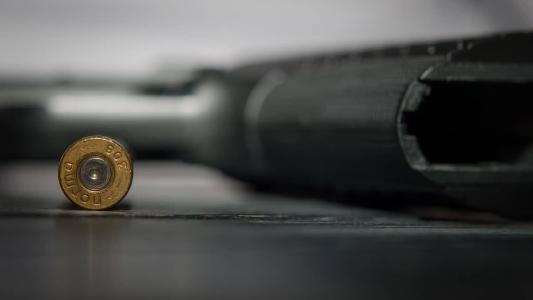 arma disparo revolver