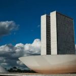 Comissão da Câmara volta a discutir nesta terça (10) projeto que impede casamentos entre pessoas do mesmo sexo
