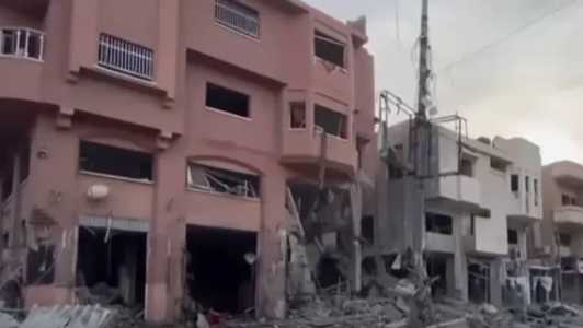 Mais de 100 caminhões com ajuda humanitária aguardam autorização para entrar na Faixa de Gaza, bombardeada e cercada por Israel desde o ataque do Hamas em 7 de outubro