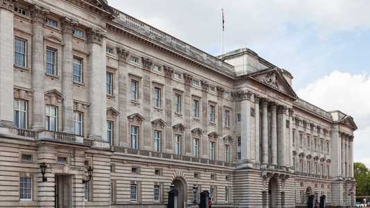 Segundo a polícia, o homem não chegou a entrar no Palácio de Buckingham ou nos jardins