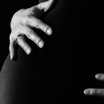 Probabilidade de mulheres negras fazerem aborto é 46% maior do que brancas, diz Fiocruz